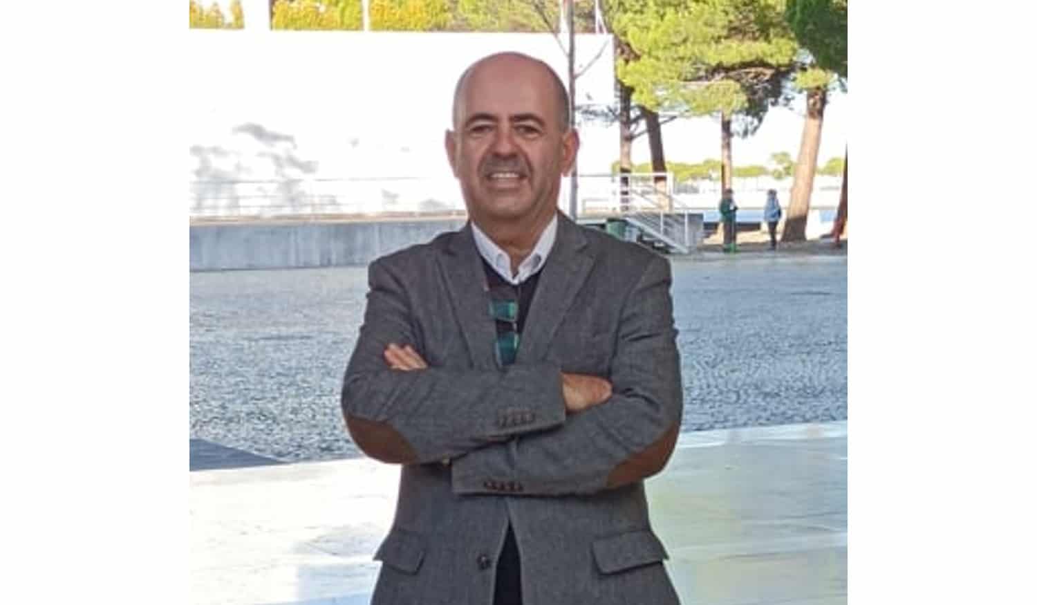 Artigo de opinião: Quarenta anos a consolidar identidade(s)