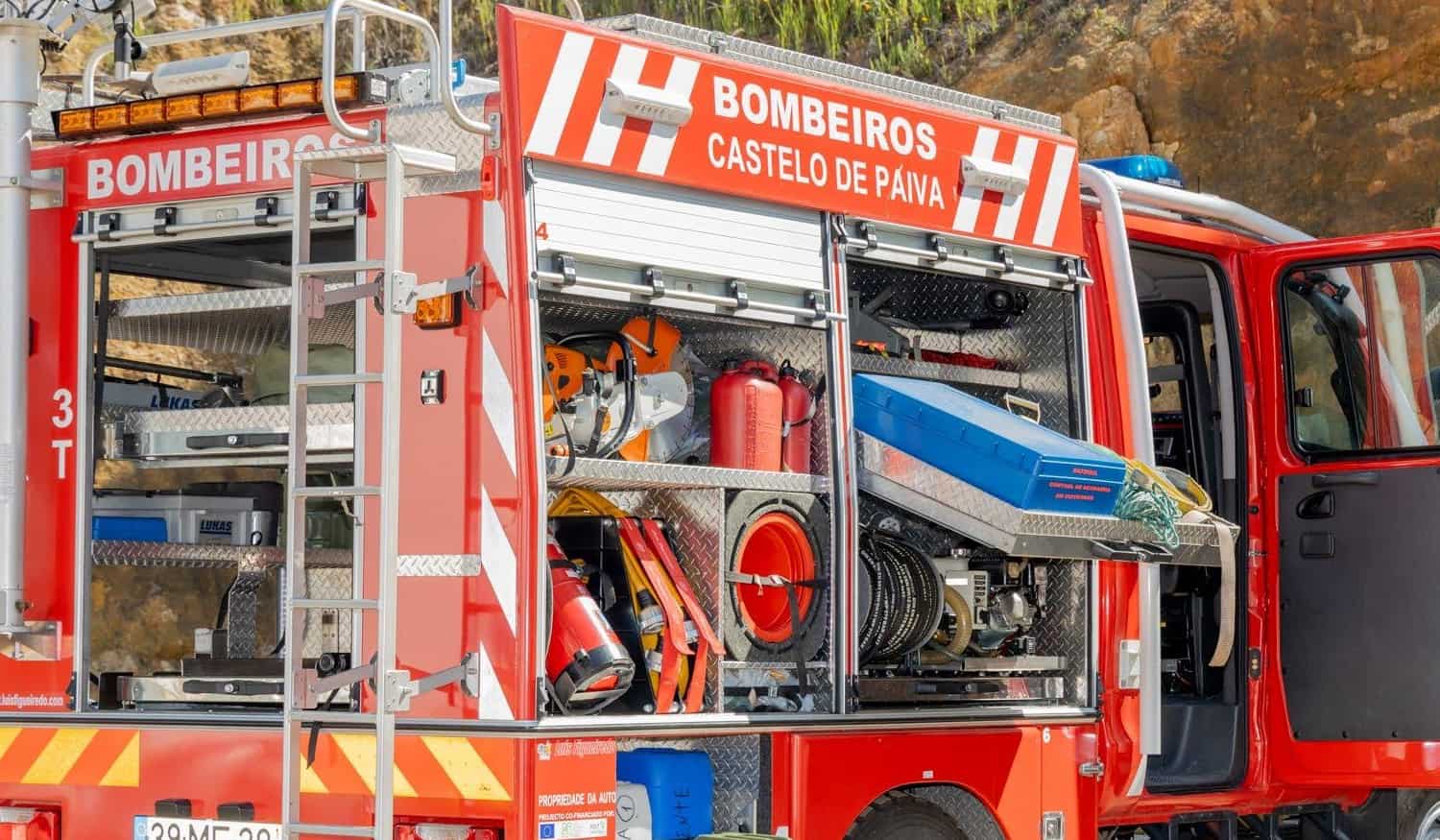 Família desalojada após incêndio em Castelo de Paiva
