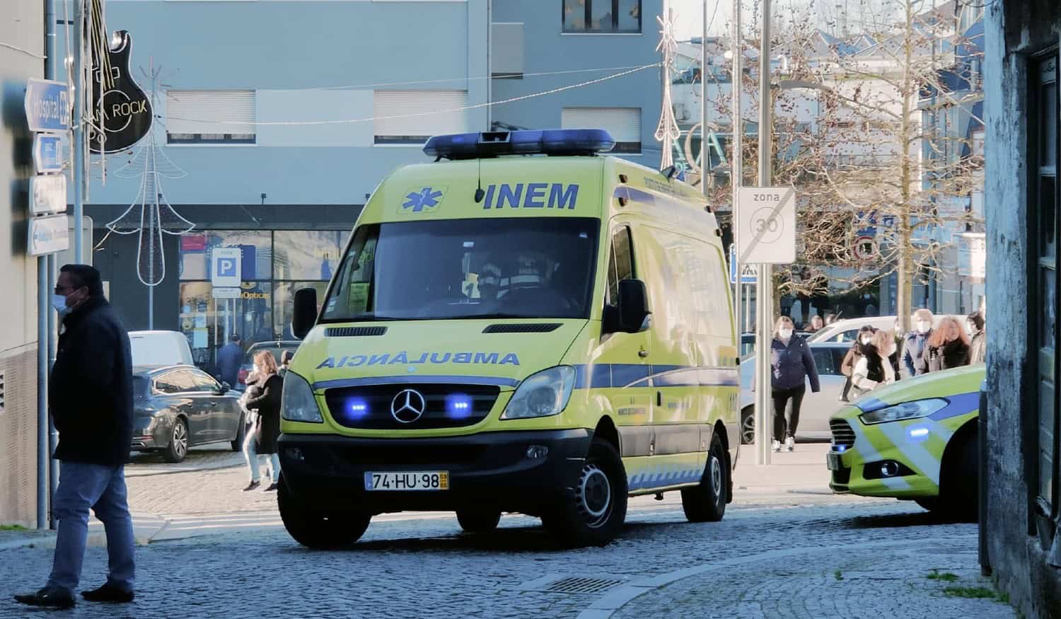 Trânsito condicionado no centro da cidade do Marco devido a assistência a pessoa