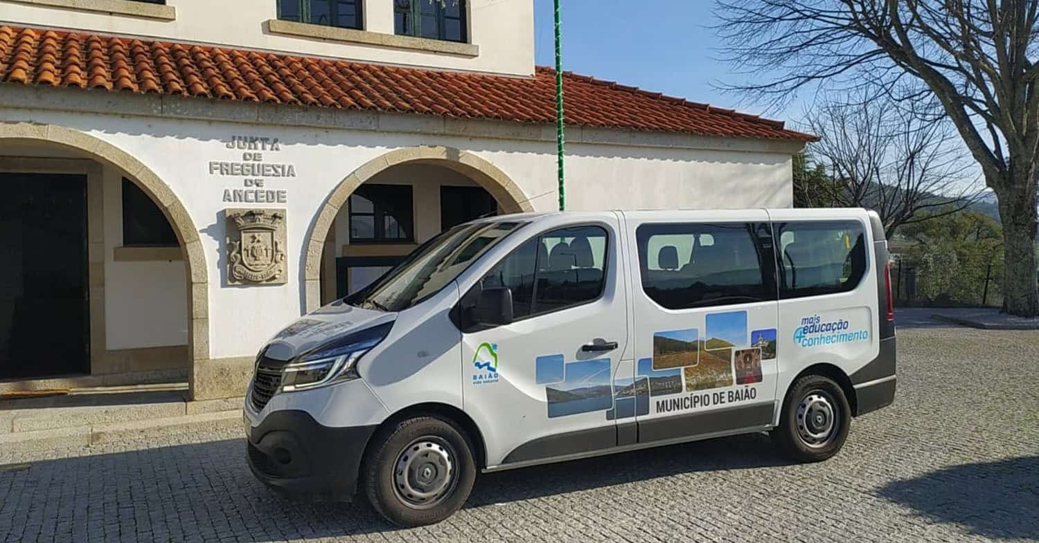 Câmara de Baião entrega nova viatura para transporte escolar à União de Freguesias de Ancede e Ribadouro