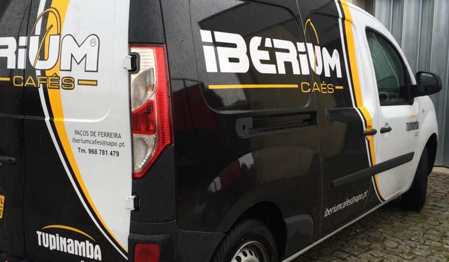 Carrinha de transporte de café furtada em Lustosa