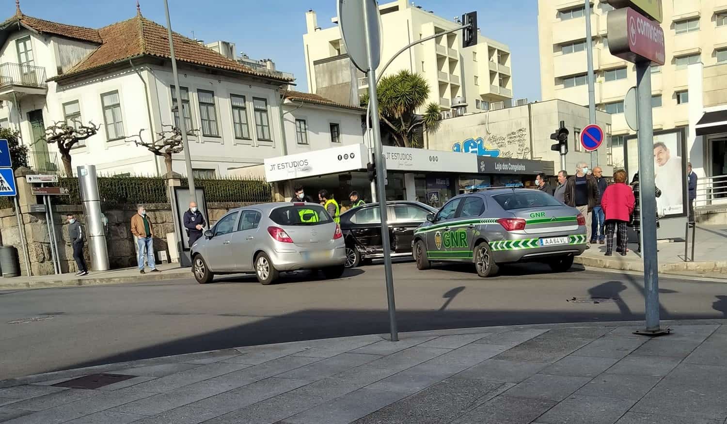 Acidente no centro de Marco de Canaveses condicionou o trânsito