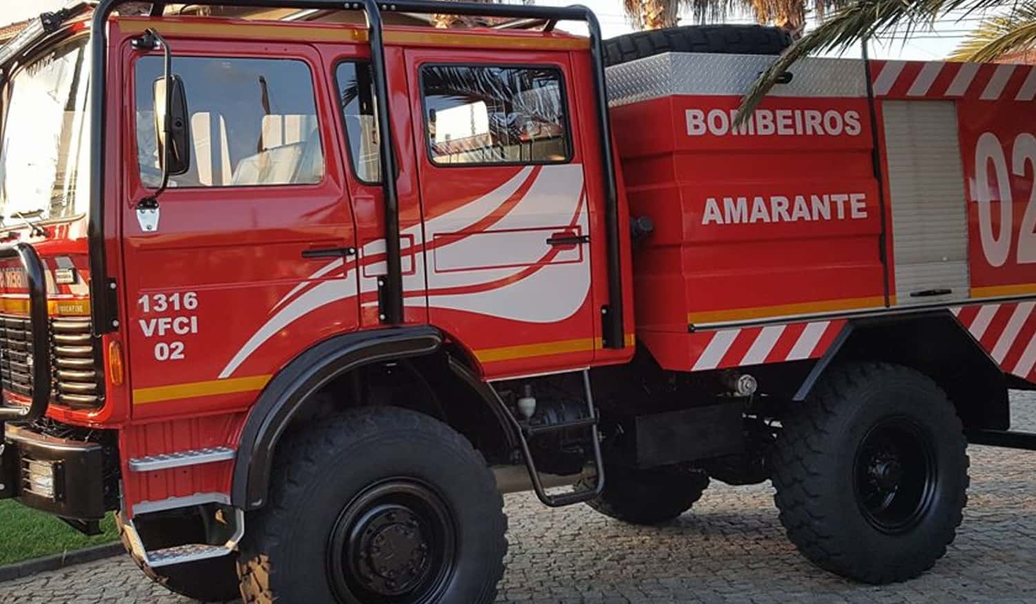 Incêndio destrói garagem em Amarante