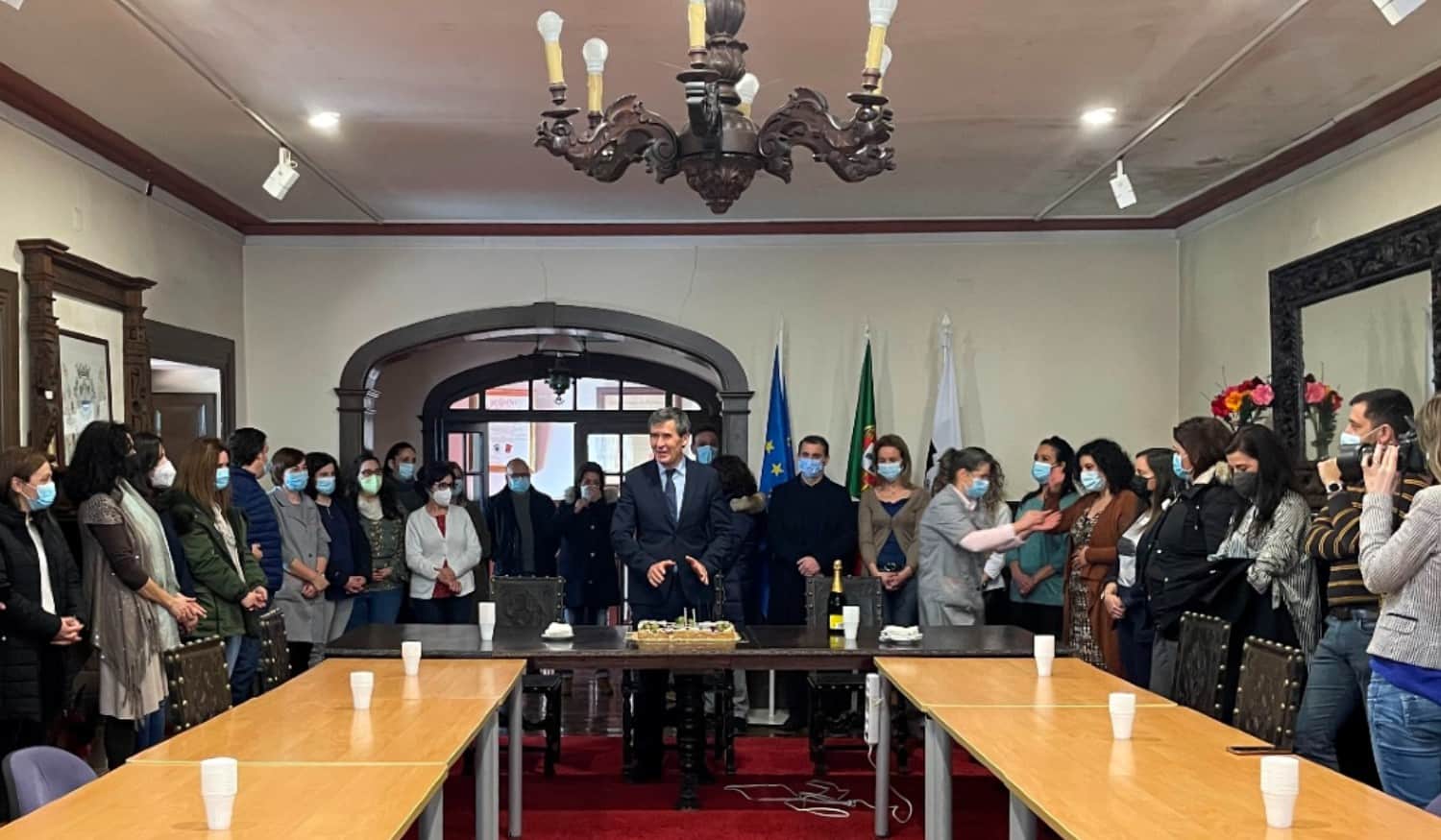 Presidente da Câmara Municipal de Celorico de Basto agraciado em dia de aniversário