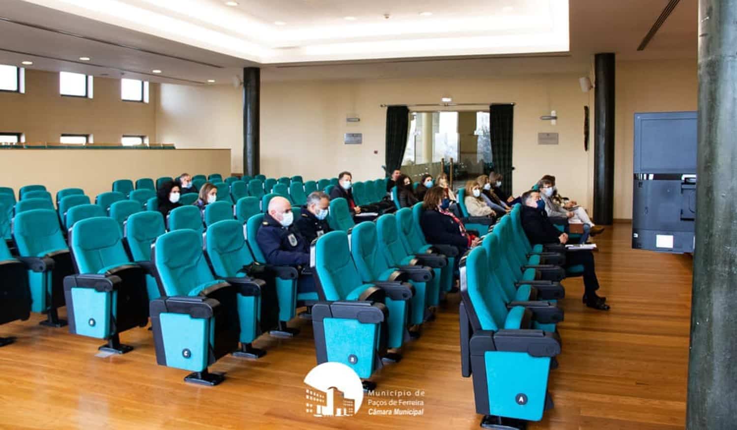 Membros do conselho municipal de educação de Paços de Ferreira tomam posse