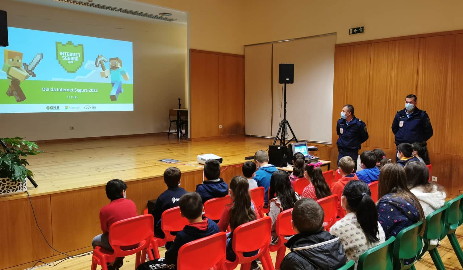 Três centros escolares de Resende realizaram ações de sensibilização sobre navegar em segurança na internet