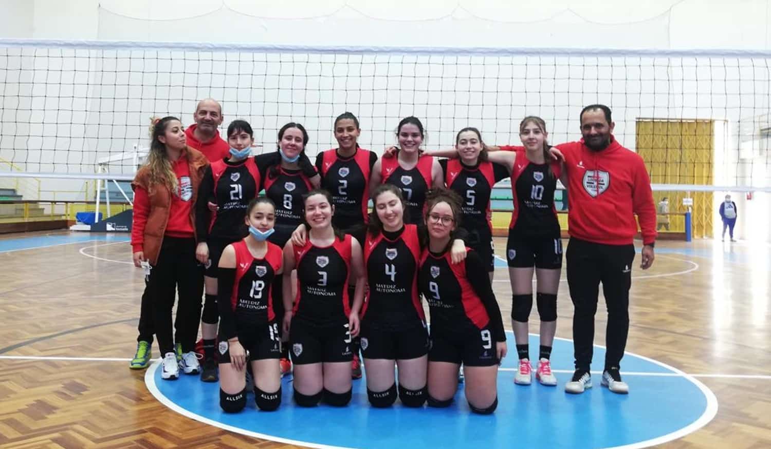 Juvenis do Lousada Voleibol Clube sagram-se campeãs no Campeonato Regional
