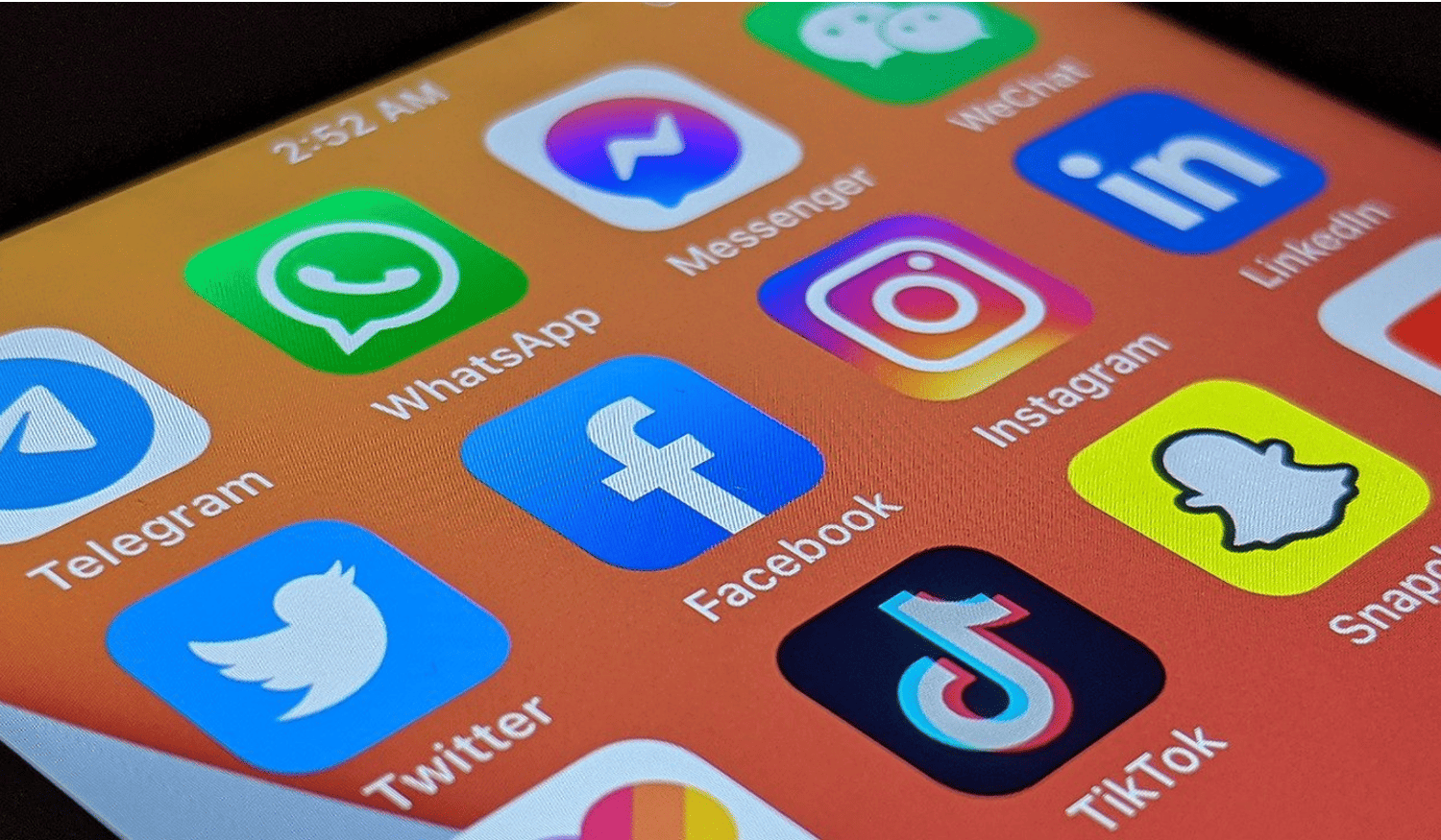 Lousada promove curso sobre "Aprendizagem e uso das redes sociais - Erasmus+"