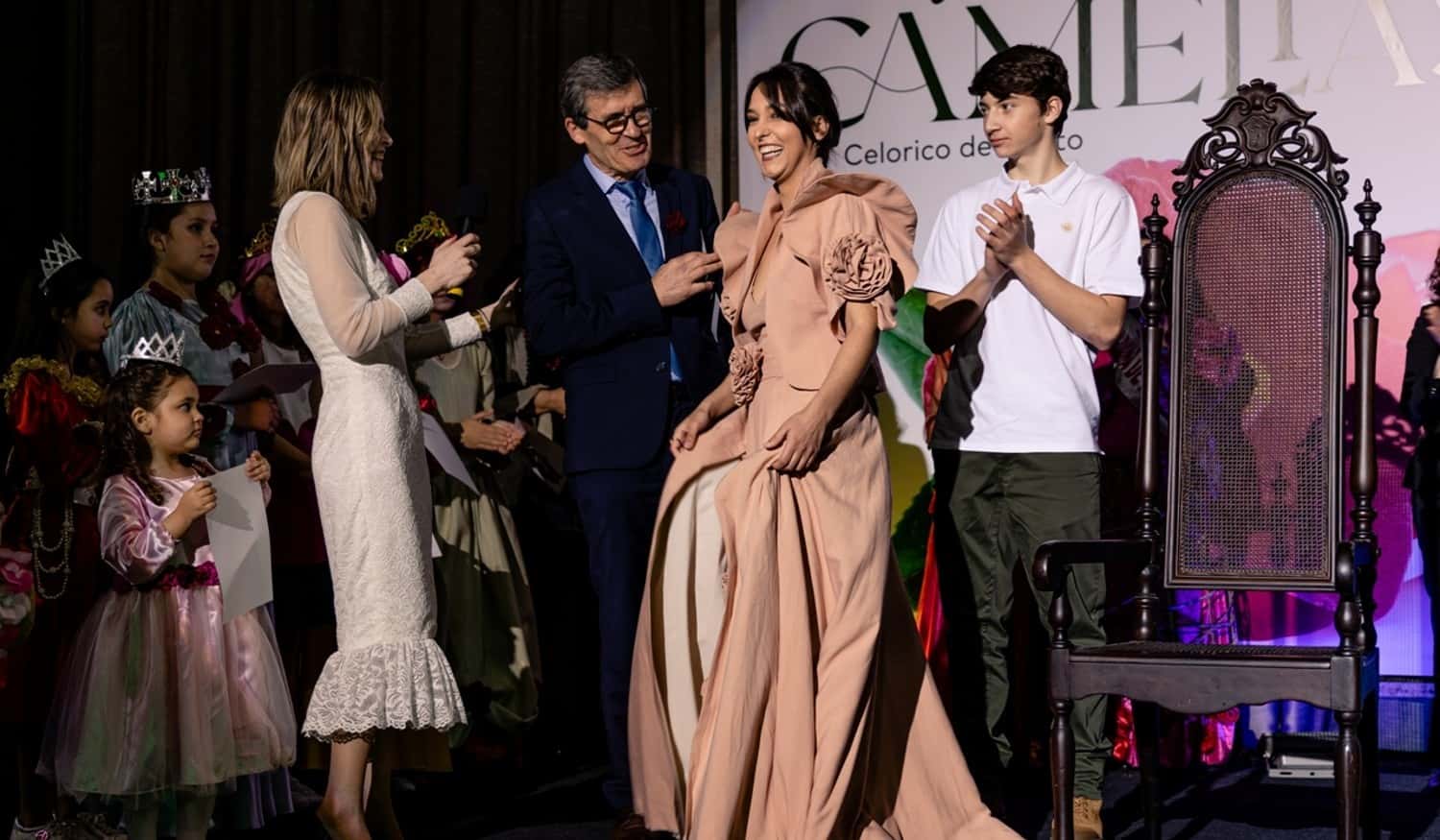 Marta Leite é a nova rainha das camélias em Celorico de Basto