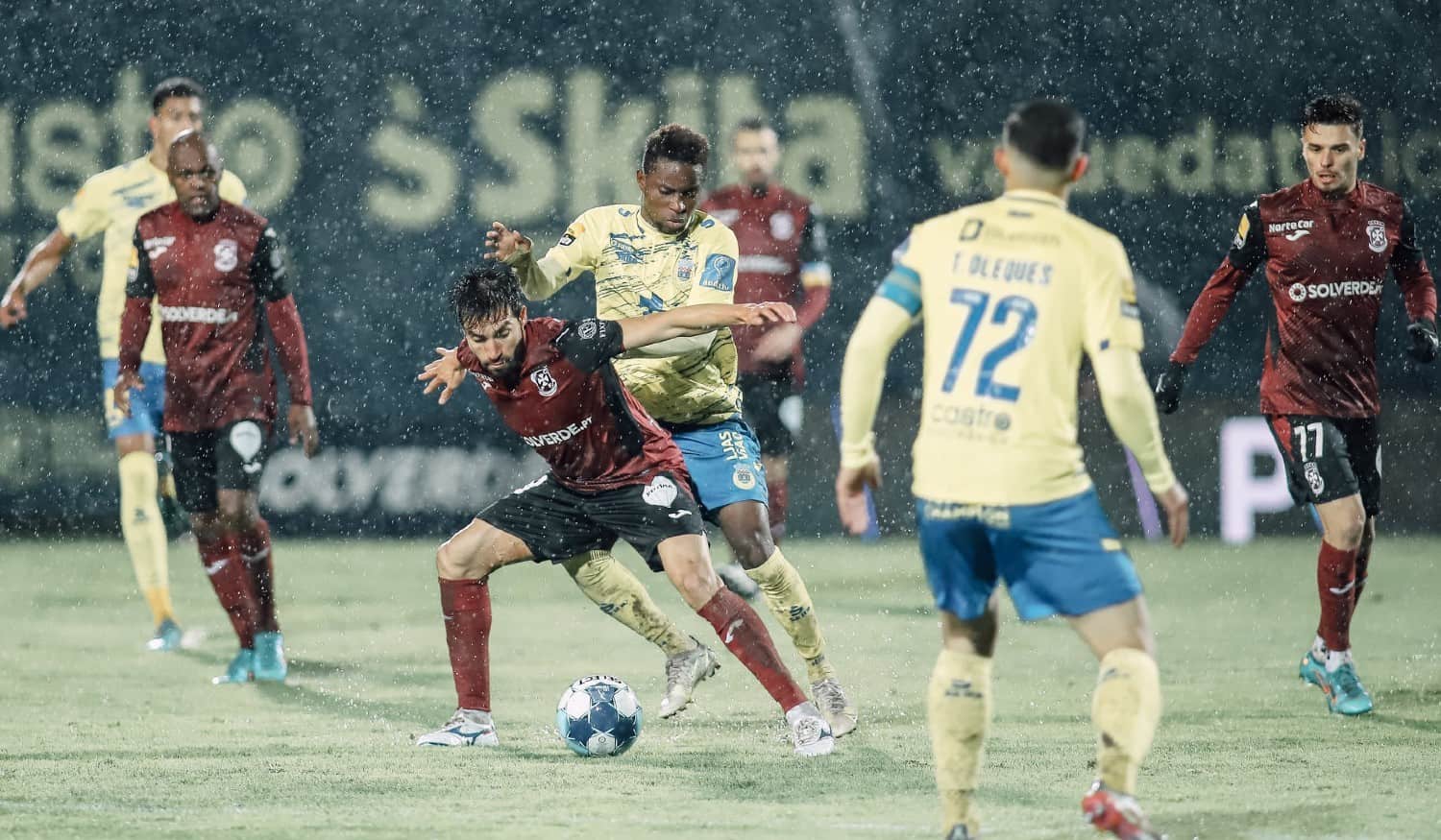 Gaitán deu a vitória ao FC Paços de Ferreira em casa do FC Arouca