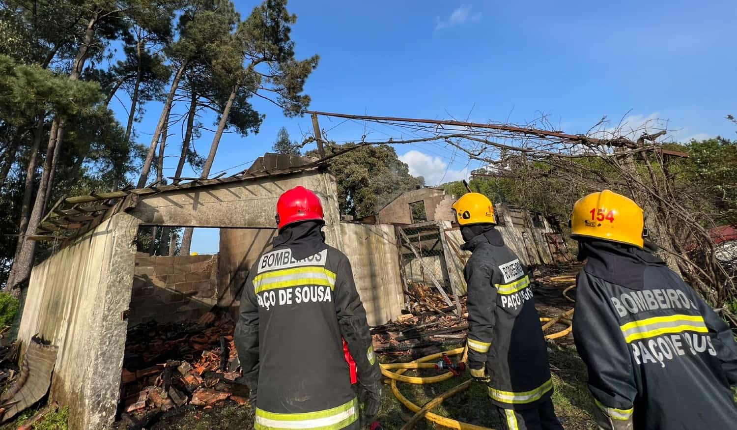 Incêndio deflagrou num anexo de uma habitação em Penafiel