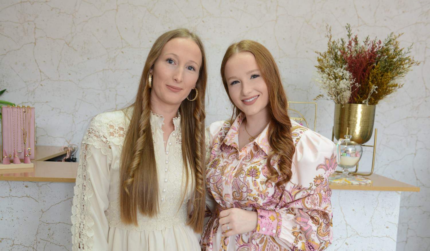 Dia Internacional da Mulher - Só Della's: Raquel e Cristiana transportam a sua essência para cada peça da sua loja