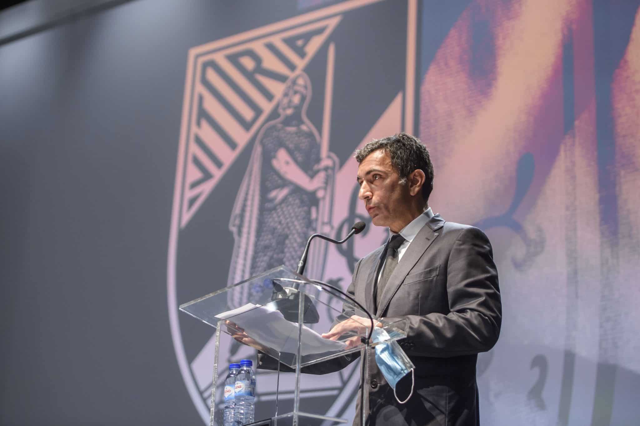 Miguel Cardoso assume cargo de presidente do Vitória de Guimarães