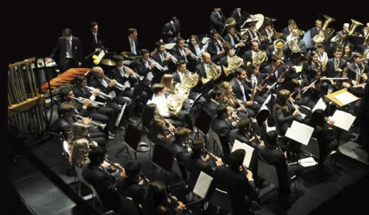 Banda Marcial de Tarouquela e Municipal de Cinfães atua em concerto de Páscoa