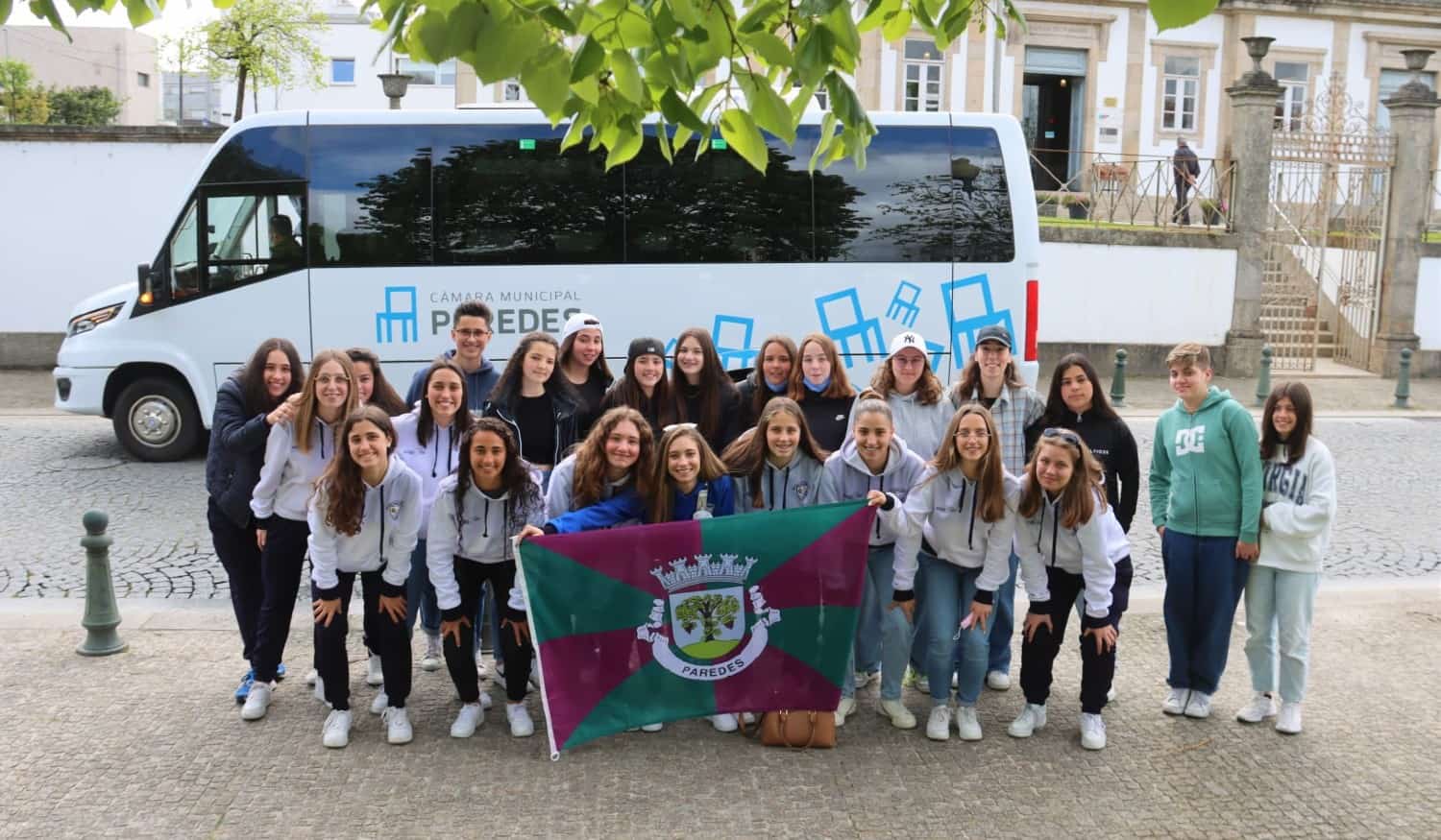Município de Paredes ofereceu bilhetes para jogo da Seleção Nacional de Futebol Feminino