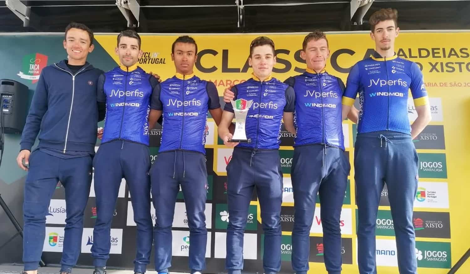 Equipa JVperfis Windmob conquistou para Paredes o troféu da melhor equipa da competição na Clássica Aldeias do Xisto