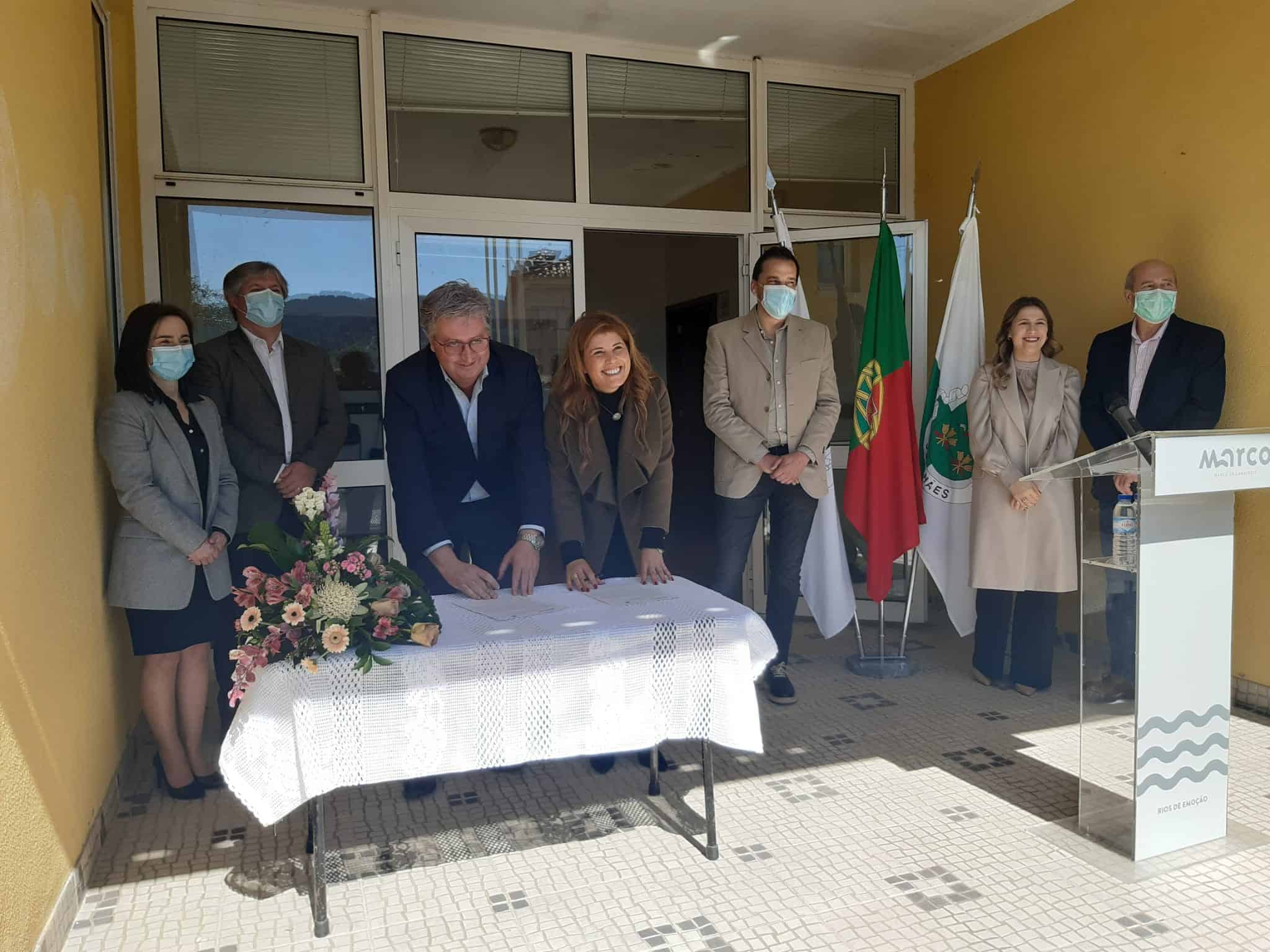 Escola Básica de São Salvador em Soalhães adaptada para construção de habitação social
