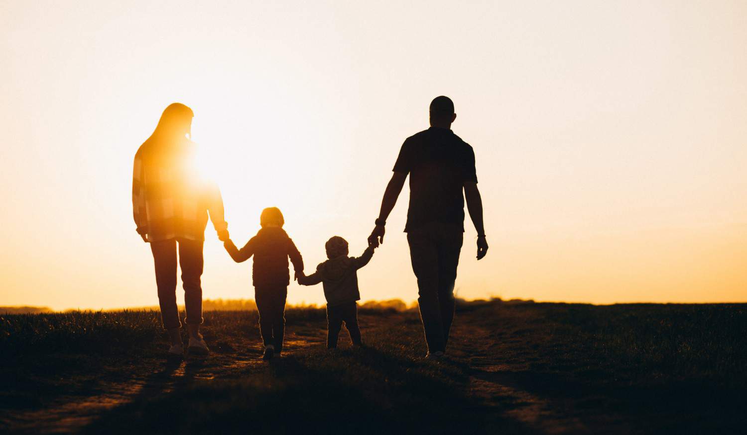 Calendário dos afetos chega às famílias de Lousada no mês da prevenção dos maus tratos na infância
