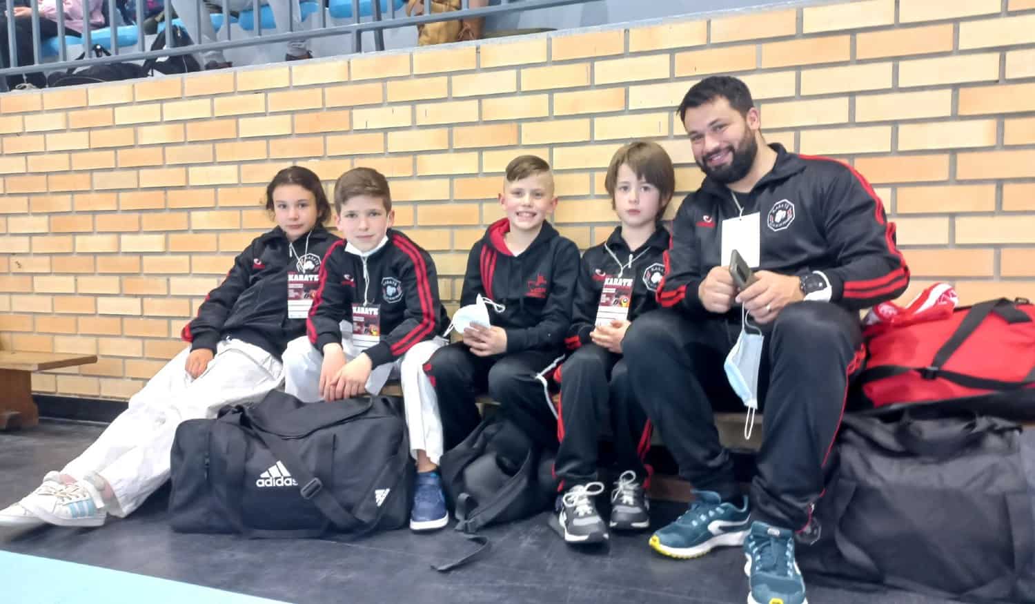 Atletas de Penafiel em destaque em torneio de karaté na Lourinhã