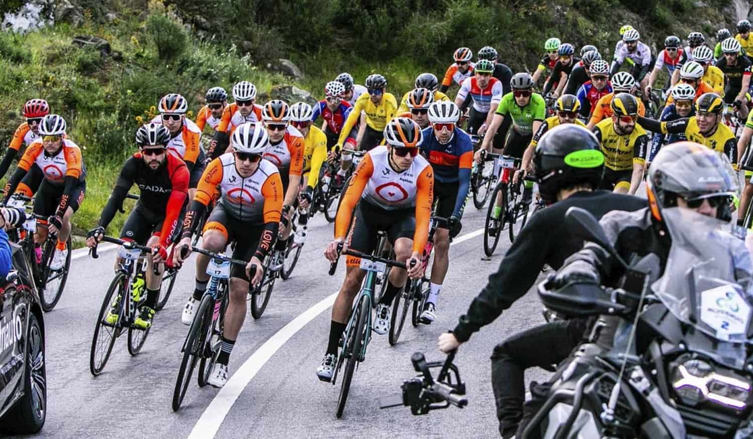 Atletas de Marco de Canaveses no pódio do Montemuro Granfondo