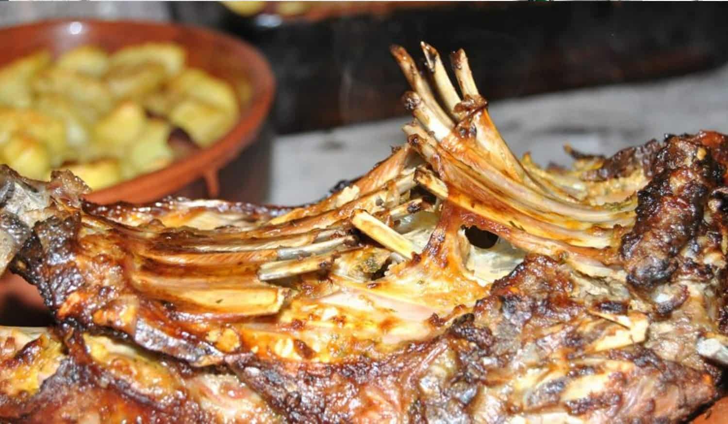 Resende vai deliciar visitantes com anho assado e cavacas durante o Fim-de-Semana Gastronómico