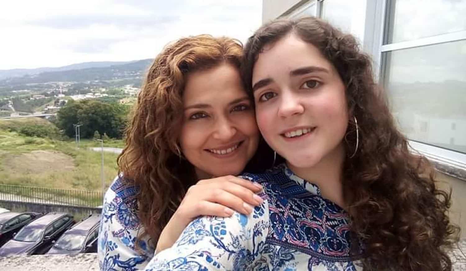 Dia internacional da enfermagem: "A arte de cuidar e ajudar o outro" une mãe e filha na mesma profissão