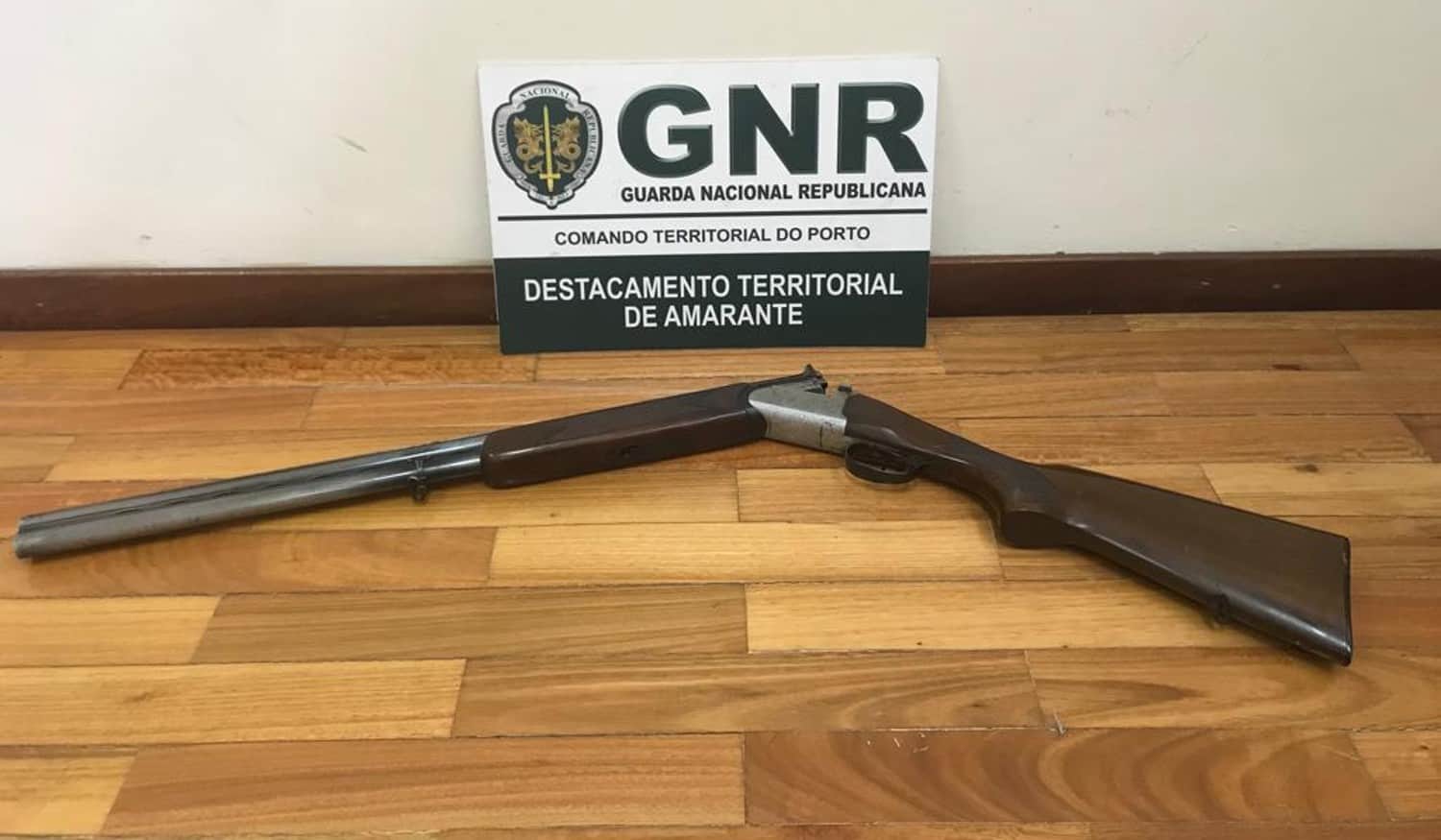 GNR apreendeu arma de fogo no âmbito de processo por violência doméstica em Baião