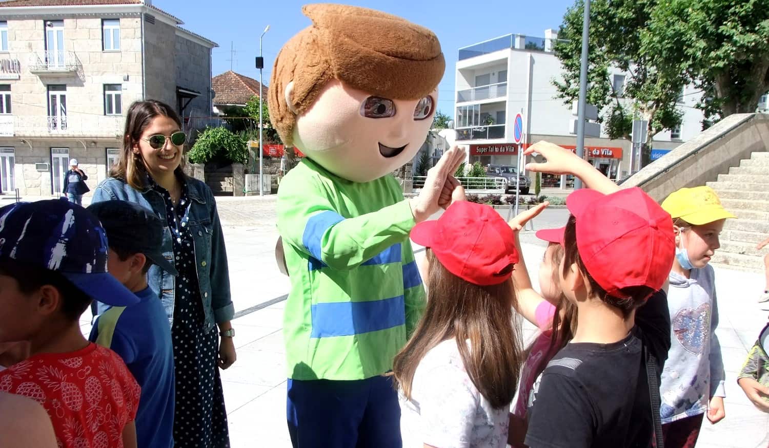 Agrupamento de Escolas de Castelo de Paiva promoveu "Feirinha Empreendedora"