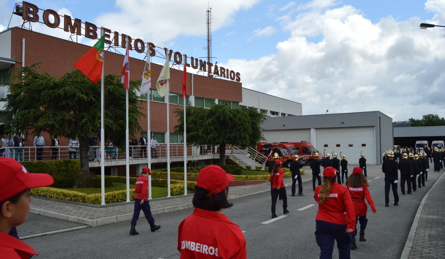 Bombeiros de Entre-os-Rios comemoraram 99 anos "com a mesma garra e o mesmo arrojo"