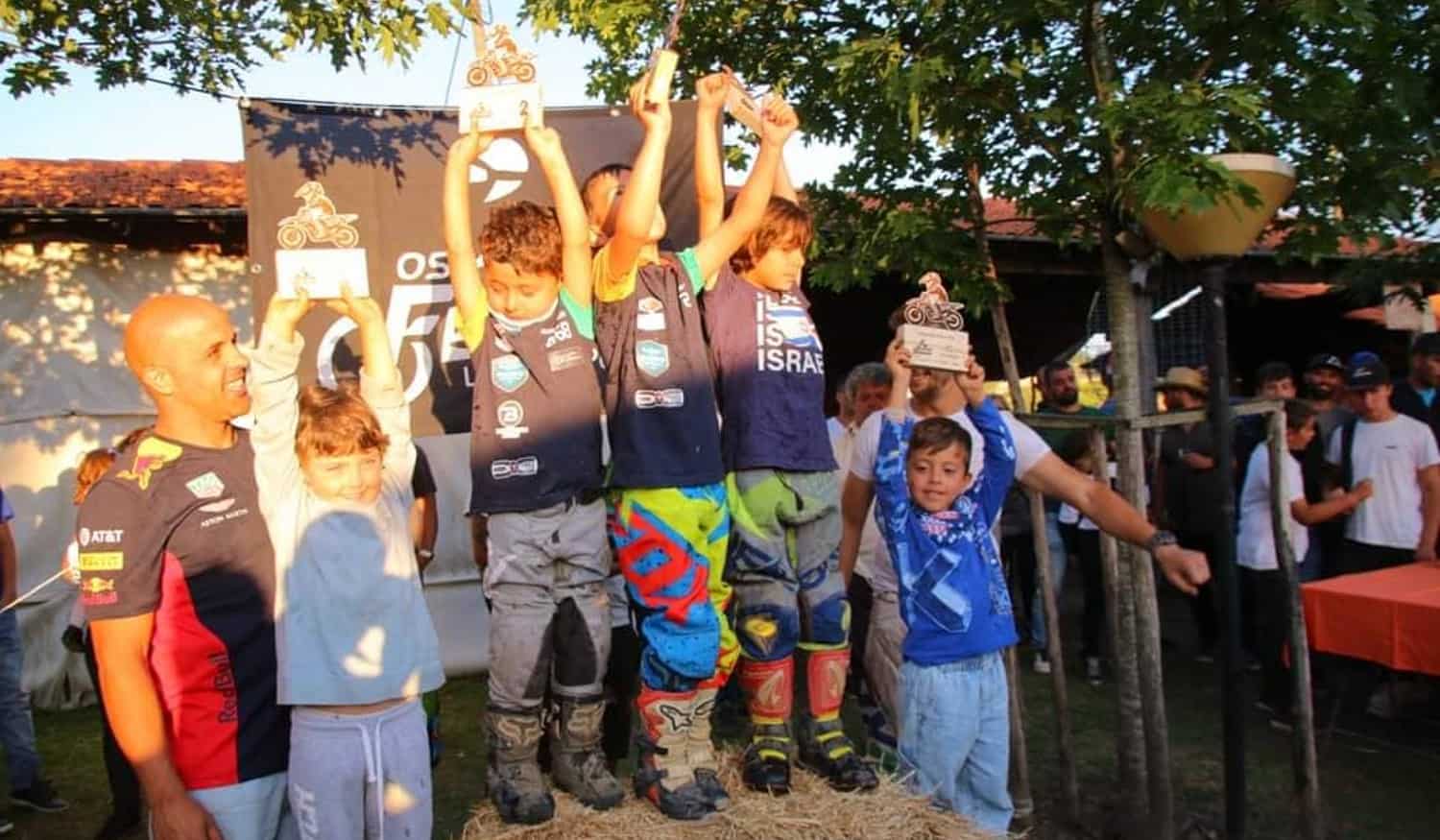Penafiel: Grupo Motard da Freguesia de Lagares "Os Ferrugem" organizou convívio com crianças
