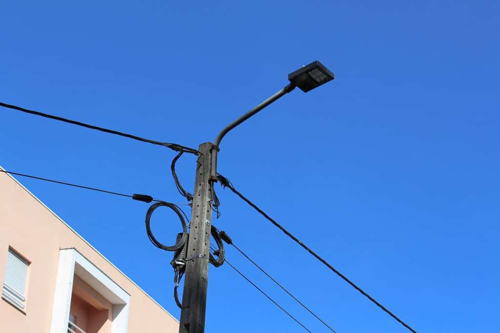 Autarquia de Paredes substitui luminárias por iluminação LED no concelho