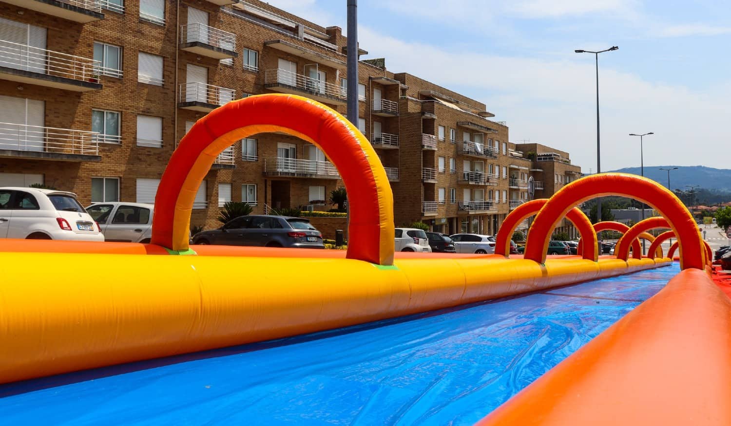 Escorrega aquático "Big Slide Splash" está em Paredes até sábado