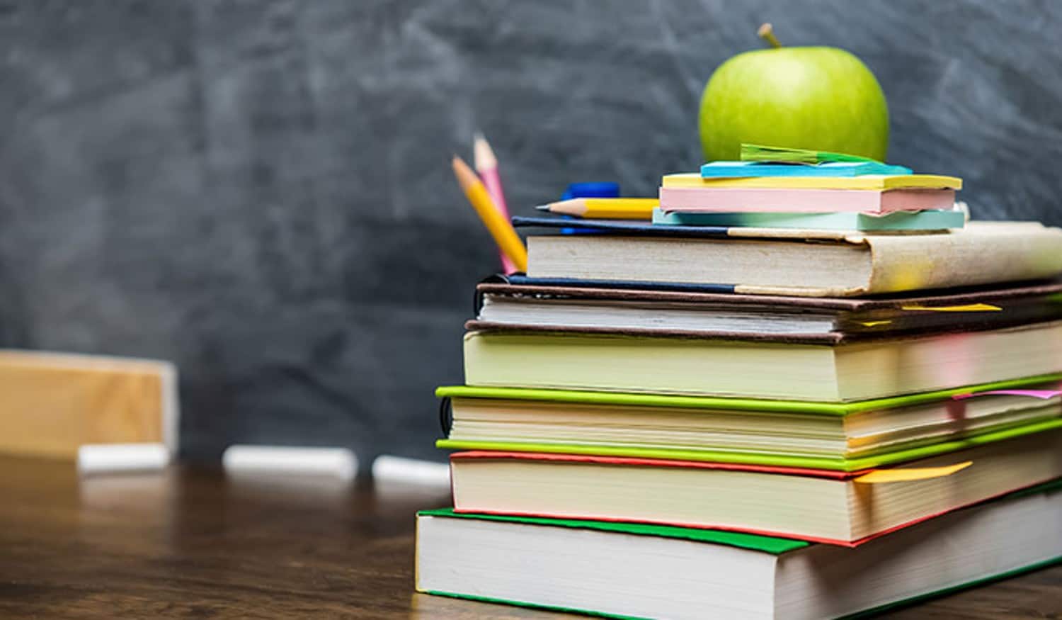 Vouchers para levantamento de manuais escolares gratuitos disponíveis a partir de agosto