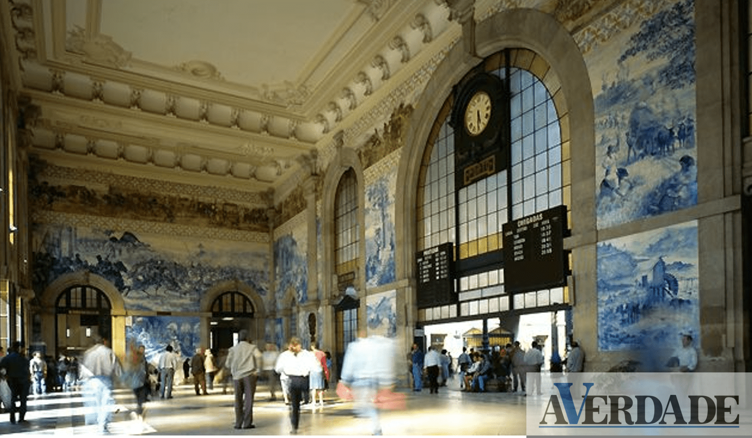 Estação de São Bento considerada uma das mais bonitas do mundo
