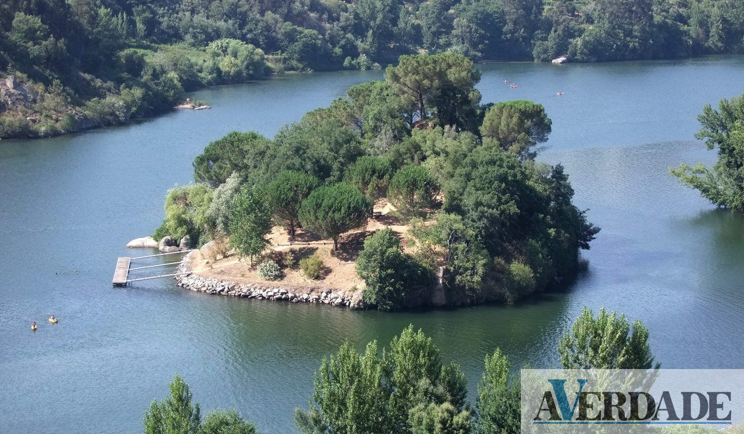 Ilha dos Amores atrai visitantes a Castelo de Paiva