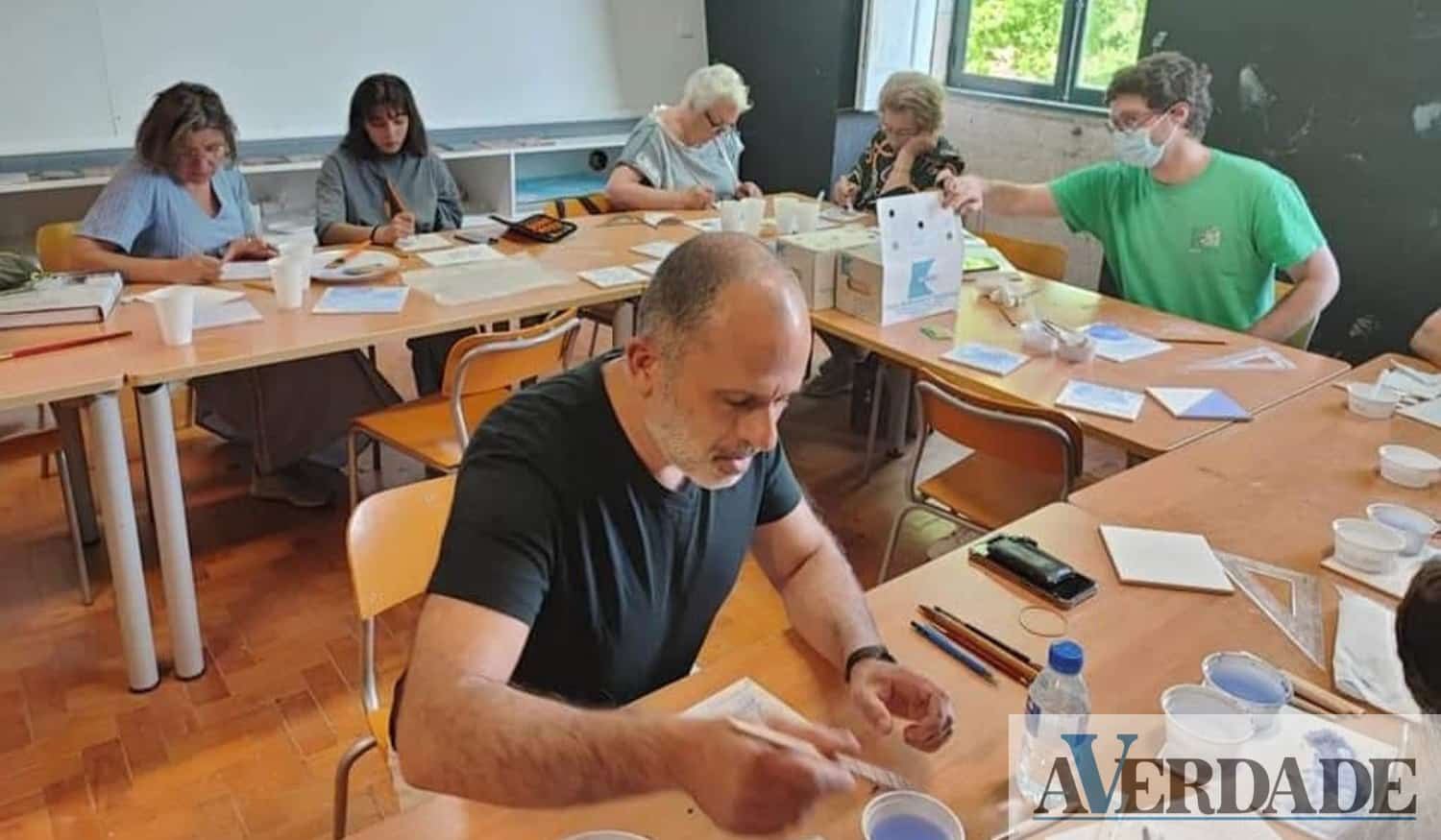 Sessão de pintura de azulejo tradicional português vai decorrer este sábado em Celorico de Basto