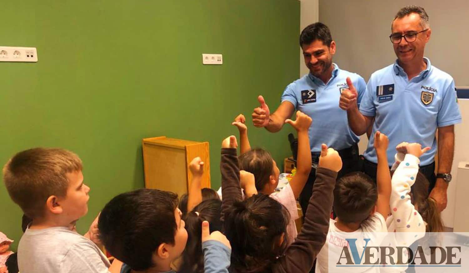 PSP deixa cinco conselhos às crianças e pais no regresso às aulas