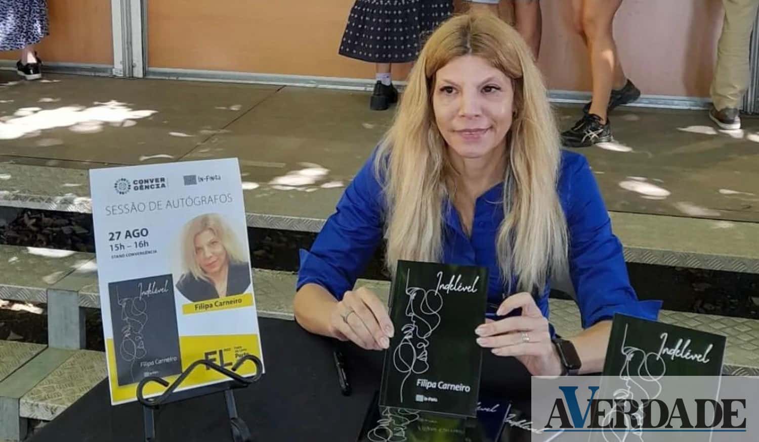Filipa Carneiro lançou segundo livro: "O importante é que a poesia também toque as pessoas e as leve a refletir"