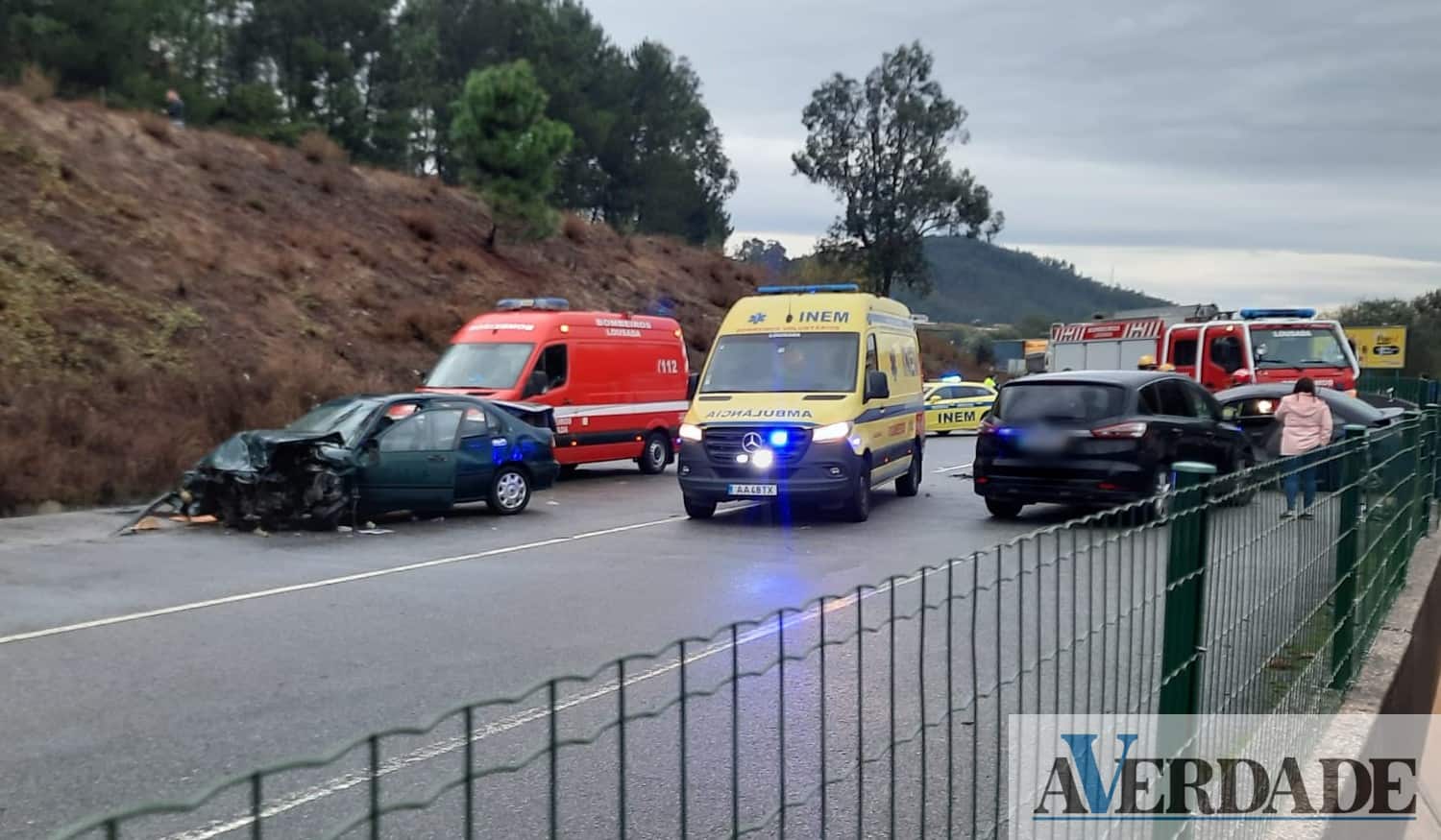Lousada: Duas mulheres feridas com gravidade numa colisão entre três carros