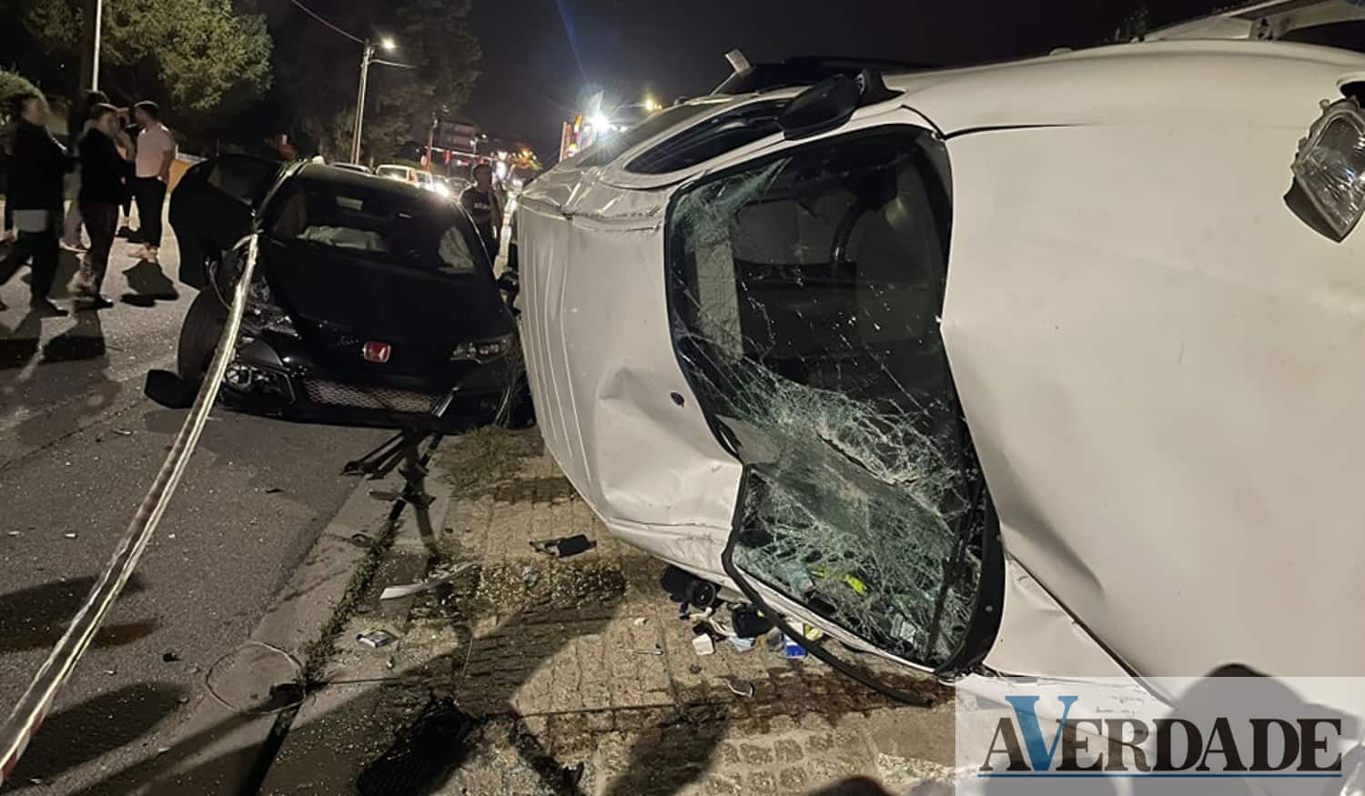Colisão de três carros provoca cinco feridos em Penafiel