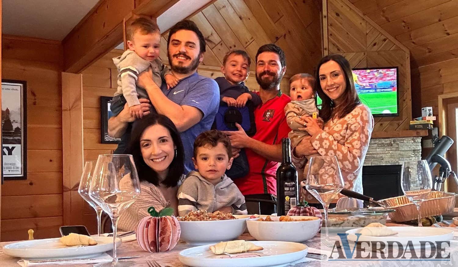 Ashley Pinto reuniu-se com a família para o Dia de Ação de Graças e ver o jogo de Portugal