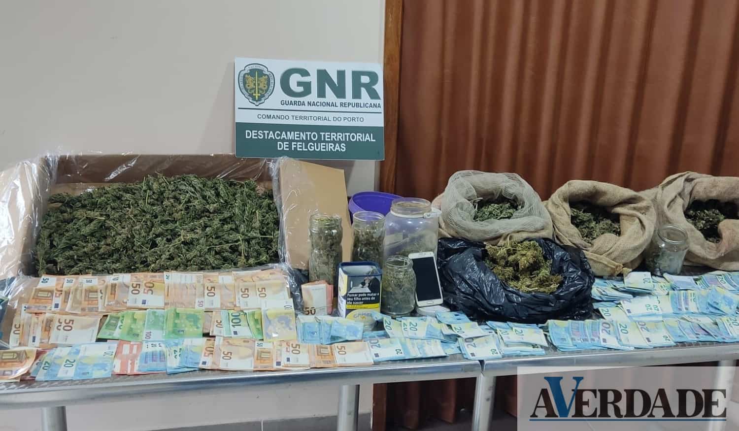 Homem de 61 anos detido por cultivo e tráfico de droga em Felgueiras