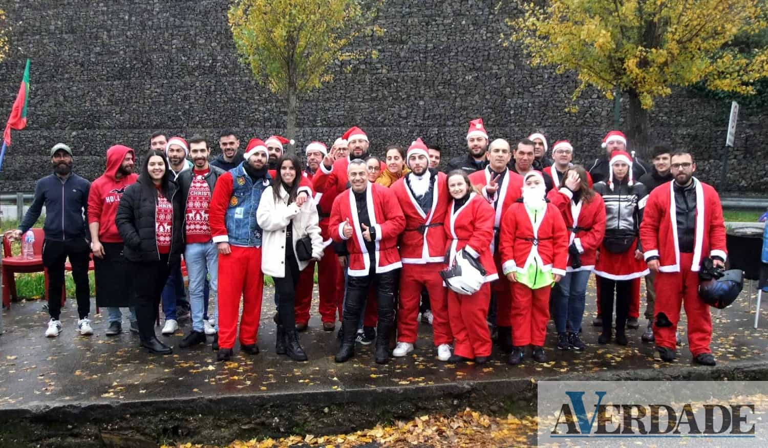 Desfile solidário de Pais Natal Motard ajudou crianças internadas no IPO do Porto