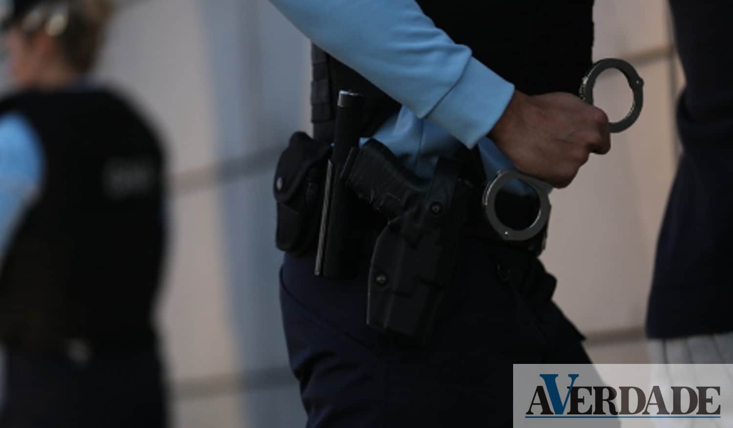 Homem detido em Matosinhos por tráfico de estupefacientes e posse de arma proibida