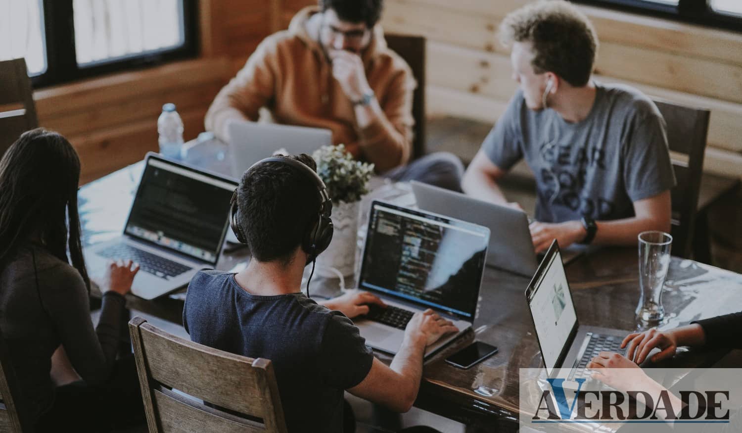 Desemprego em Portugal afeta sobretudo os mais jovens, diz estudo