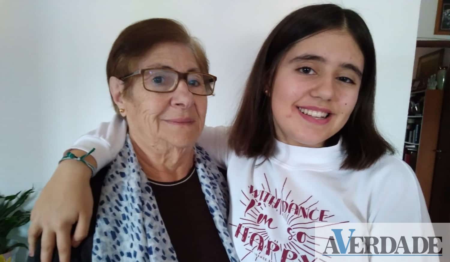 Este Natal, Rafaela juntou-se à avó para preparar "formigos"