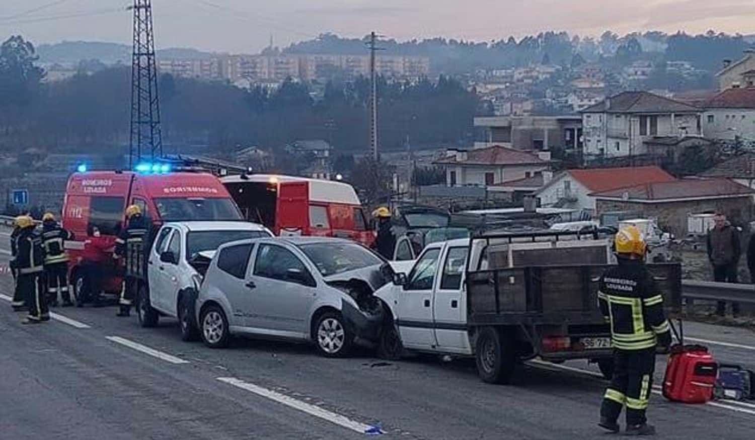 Acidente entre Penafiel e Lousada provoca 14 feridos
