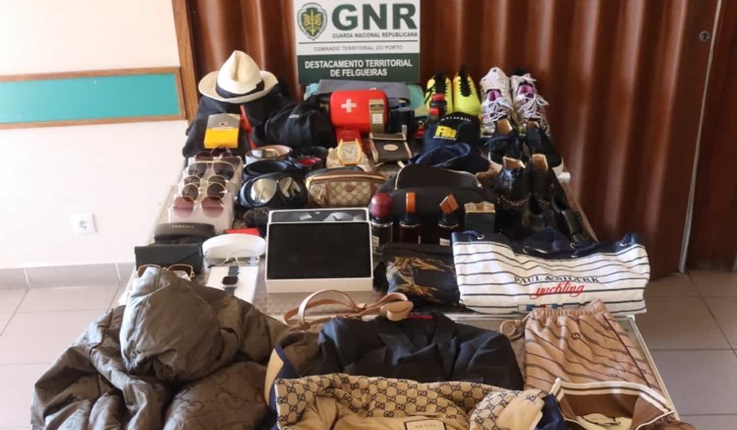 Paços de Ferreira: GNR deteve quatro homens em flagrante por furto em estabelecimento