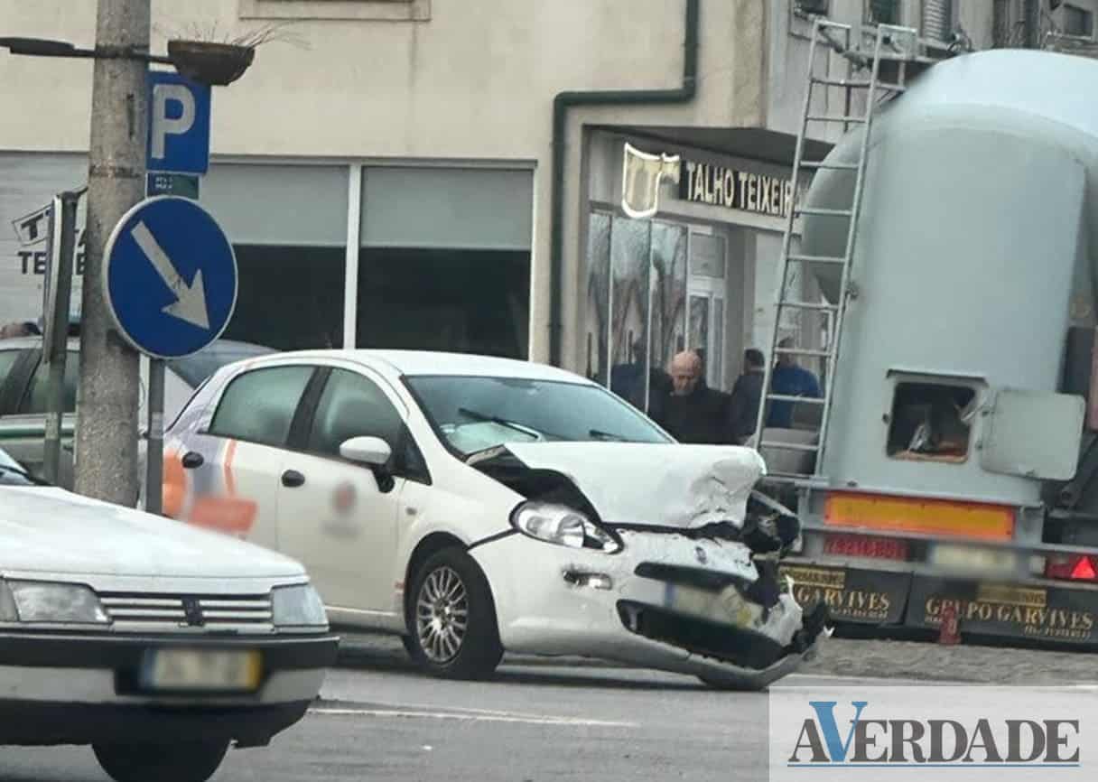 Marco: Colisão entre carro e camião cisterna deixa uma pessoa ferida em Vila Boa do Bispo