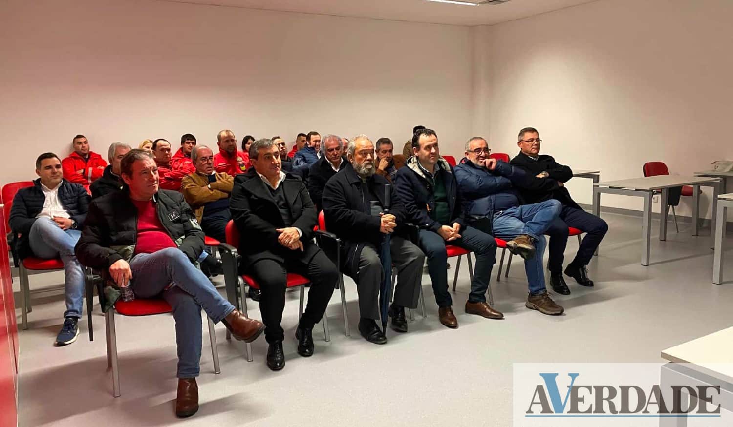 Nova direção dos Bombeiros Voluntários de Cinfães tomou posse